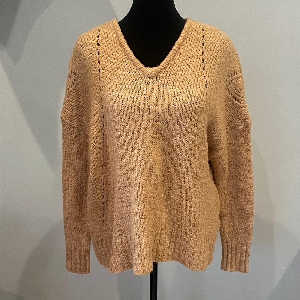 Cozy Tan oversized  Knit Sweater American eagle medium hooded